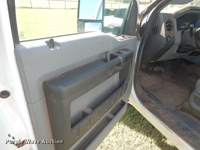 image for item DF2238 2014 Ford F250 Super Duty pickup truck