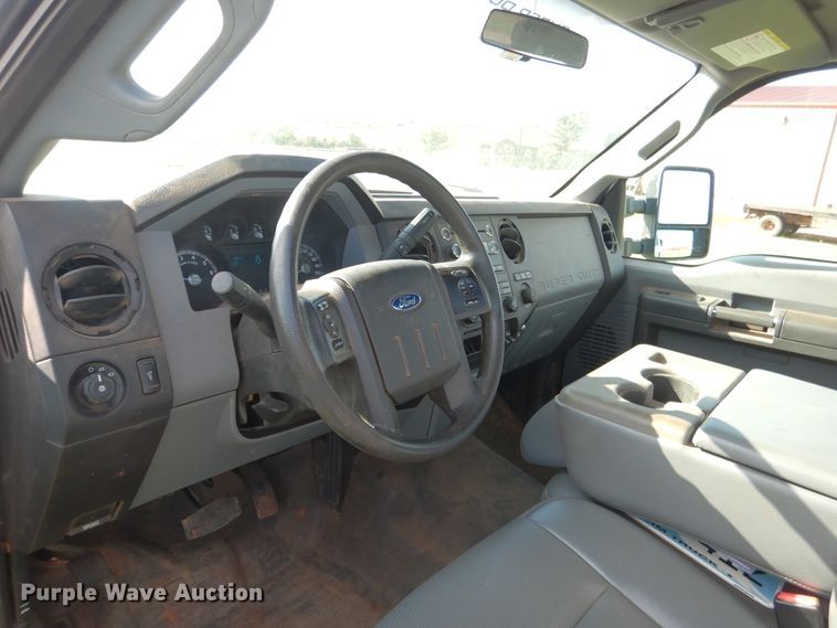 image for item DF2238 2014 Ford F250 Super Duty pickup truck