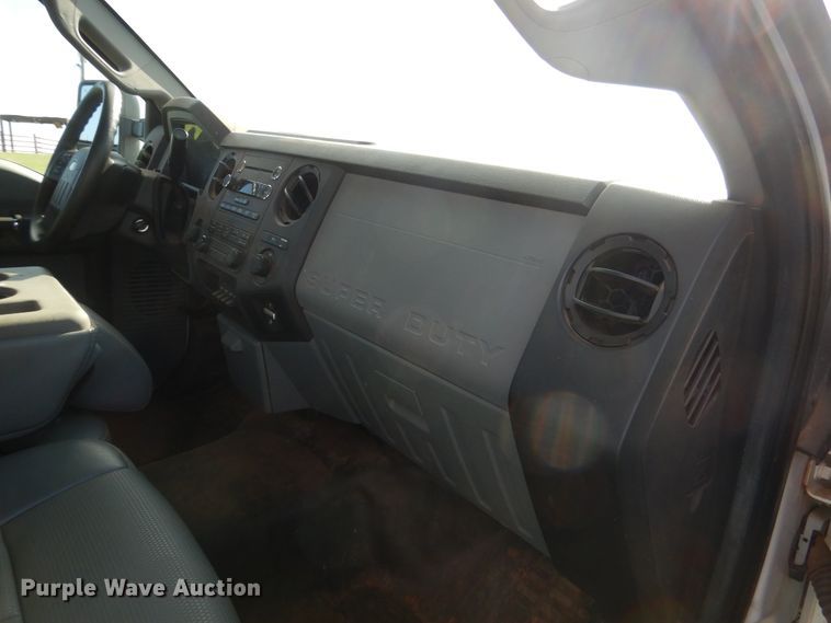 image for item DF2238 2014 Ford F250 Super Duty pickup truck