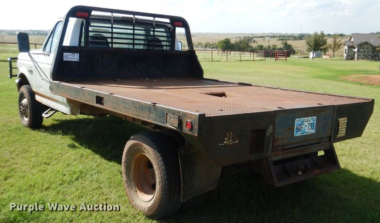 image for item DF2239 1996 Ford F350 XL bale bed pickup truck