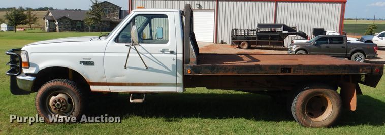 image for item DF2239 1996 Ford F350 XL bale bed pickup truck