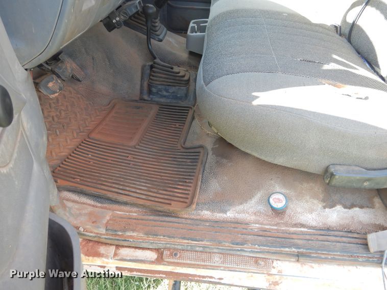 image for item DF2239 1996 Ford F350 XL bale bed pickup truck