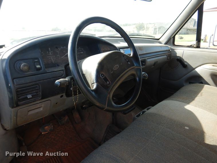 image for item DF2239 1996 Ford F350 XL bale bed pickup truck