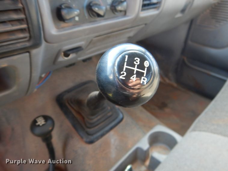 image for item DF2239 1996 Ford F350 XL bale bed pickup truck