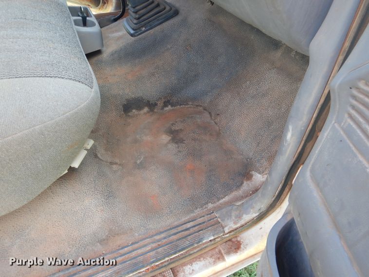 image for item DF2239 1996 Ford F350 XL bale bed pickup truck