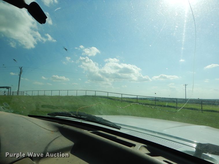 image for item DF2239 1996 Ford F350 XL bale bed pickup truck