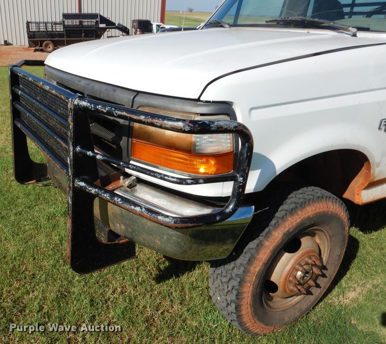 image for item DF2239 1996 Ford F350 XL bale bed pickup truck