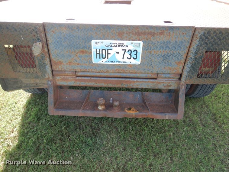 image for item DF2239 1996 Ford F350 XL bale bed pickup truck