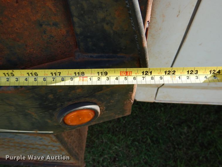 image for item DF2239 1996 Ford F350 XL bale bed pickup truck