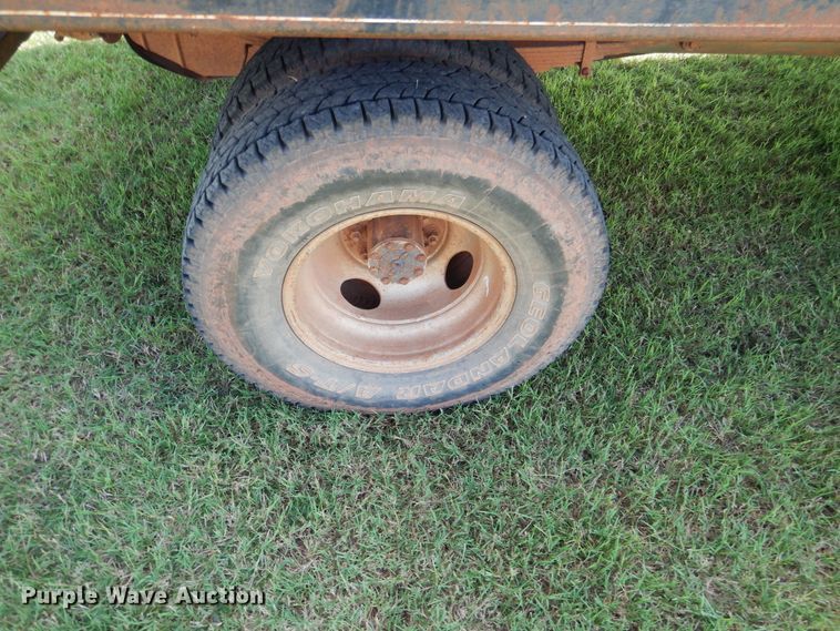 image for item DF2239 1996 Ford F350 XL bale bed pickup truck