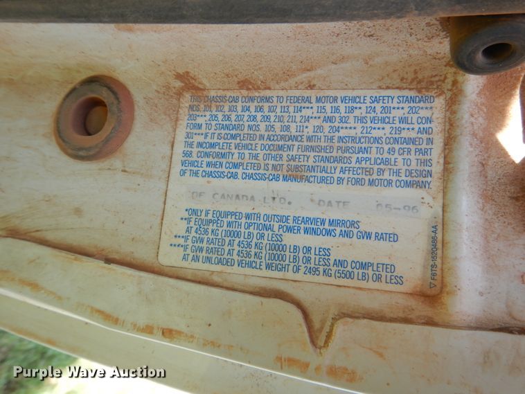 image for item DF2239 1996 Ford F350 XL bale bed pickup truck