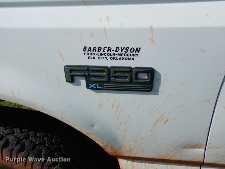 image for item DF2239 1996 Ford F350 XL bale bed pickup truck