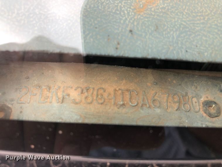 image for item DF2239 1996 Ford F350 XL bale bed pickup truck