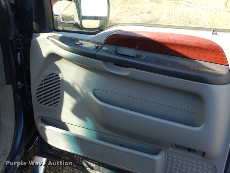 image for item DF2587 2007 Ford F250 Super Duty Lariat Crew Cab pickup truck