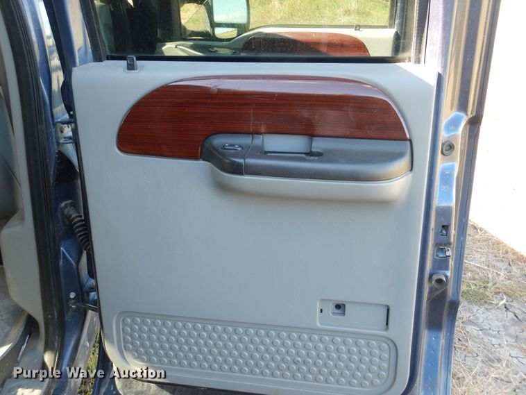 image for item DF2587 2007 Ford F250 Super Duty Lariat Crew Cab pickup truck