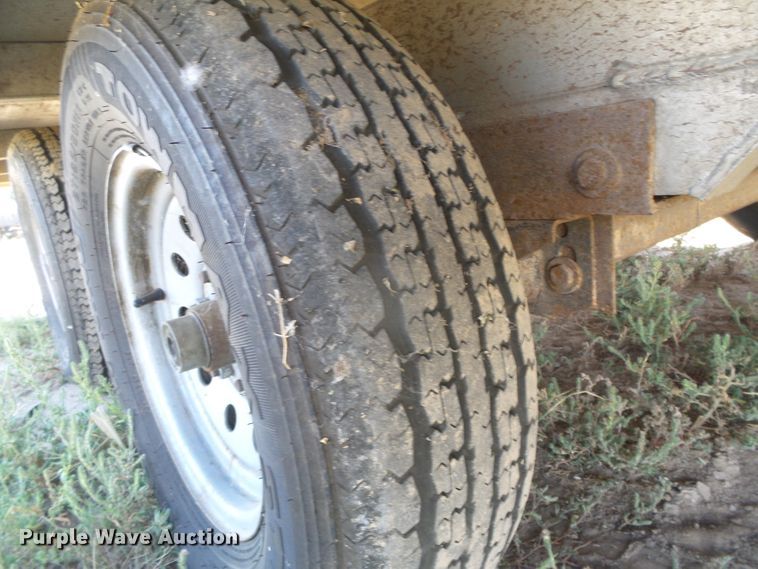 image for item DG0189 2001 Continental Cargo SKA8.524TA1 enclosed cargo/snowmobile trailer