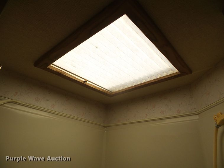 image for item DG0190 1990 Travel Supreme camper