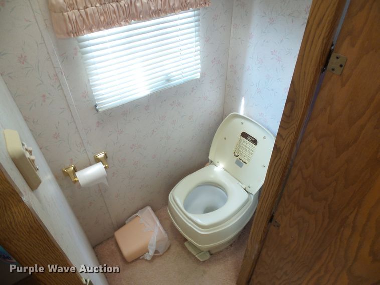 image for item DG0190 1990 Travel Supreme camper