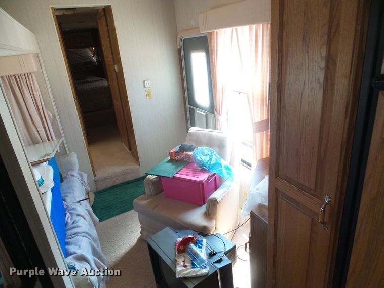 image for item DG0190 1990 Travel Supreme camper