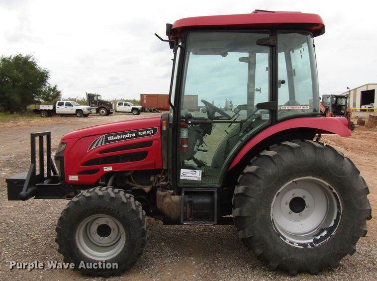 image for item DG0220 Mahindra 5010SH MFWD tractor