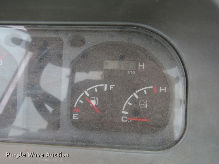 image for item DG0220 Mahindra 5010SH MFWD tractor