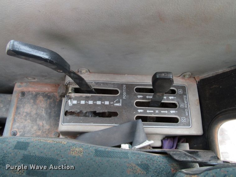 image for item DG0220 Mahindra 5010SH MFWD tractor