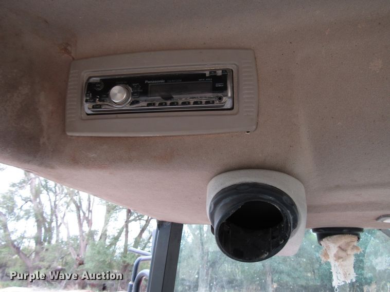 image for item DG0220 Mahindra 5010SH MFWD tractor