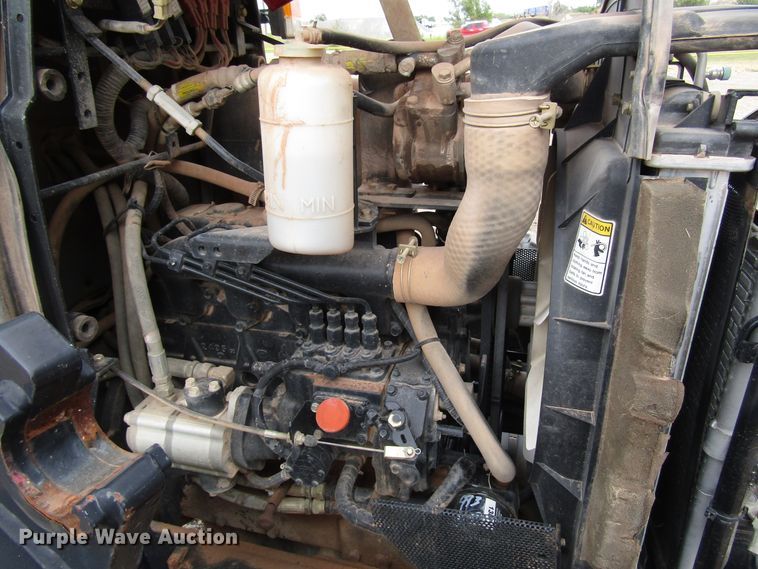 image for item DG0220 Mahindra 5010SH MFWD tractor