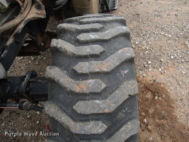 image for item DG0220 Mahindra 5010SH MFWD tractor