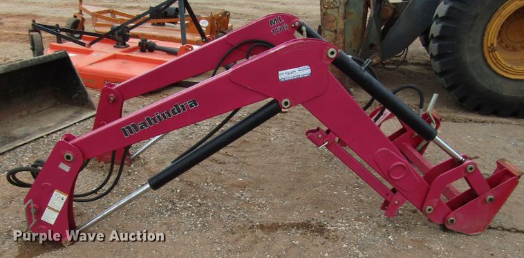 image for item DG0220 Mahindra 5010SH MFWD tractor