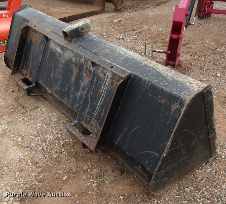 image for item DG0220 Mahindra 5010SH MFWD tractor