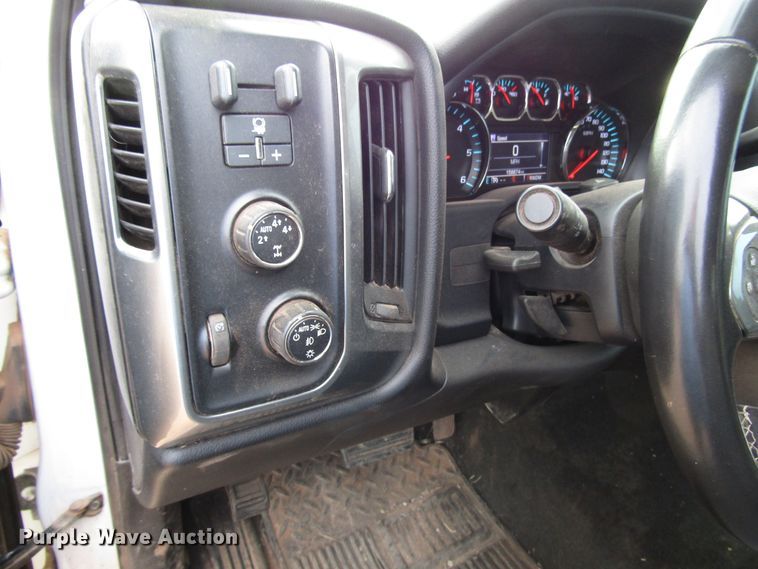 image for item DG0259 2015 Chevrolet Silverado 1500 Crew Cab pickup truck