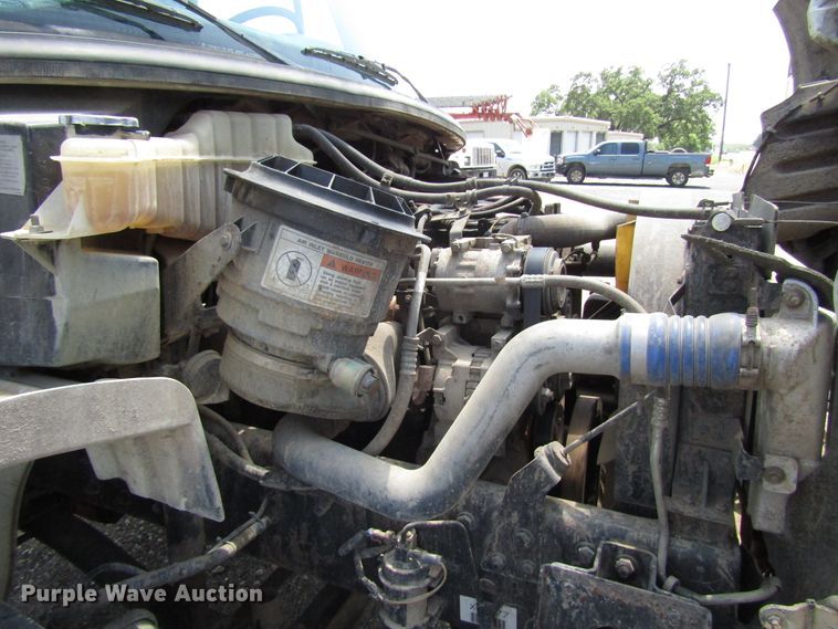 image for item DG1274 2007 Freightliner Business Class M2 truck cab and chassis