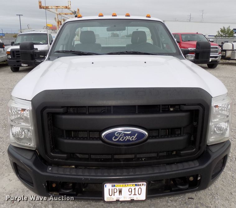 image for item DG2459 2011 Ford F350 Super Duty utility bed pickup truck