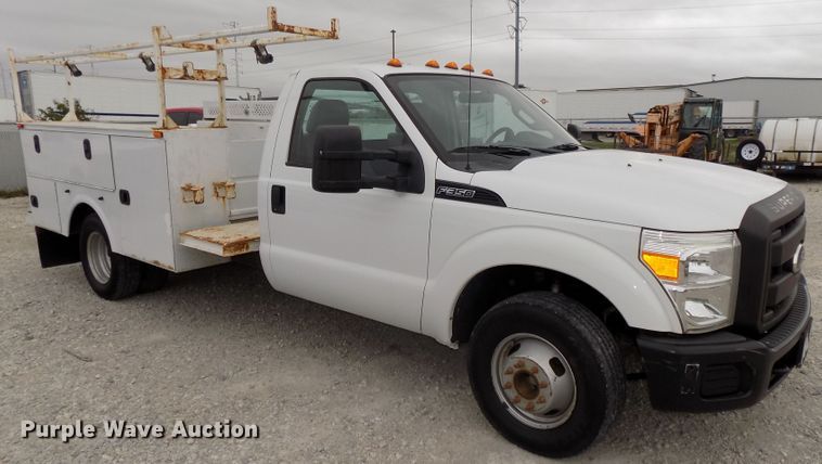image for item DG2459 2011 Ford F350 Super Duty utility bed pickup truck