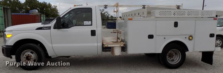 image for item DG2459 2011 Ford F350 Super Duty utility bed pickup truck