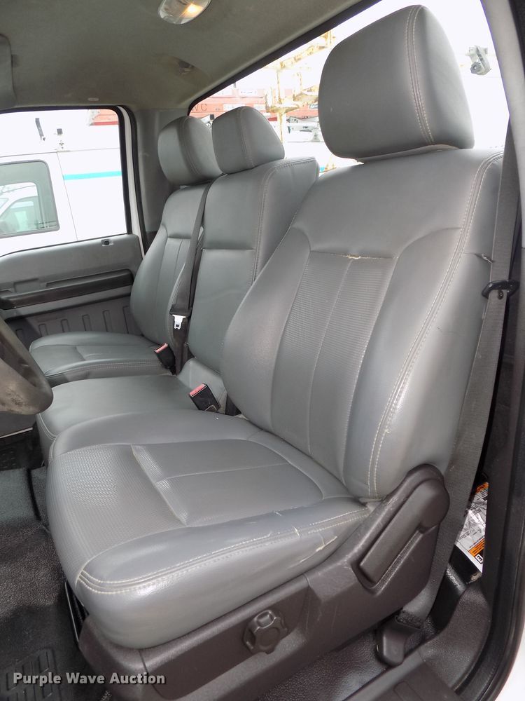 image for item DG2459 2011 Ford F350 Super Duty utility bed pickup truck