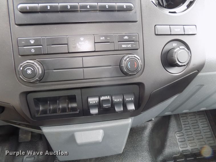 image for item DG2459 2011 Ford F350 Super Duty utility bed pickup truck