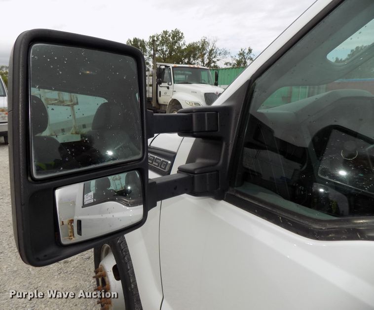 image for item DG2459 2011 Ford F350 Super Duty utility bed pickup truck