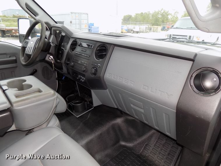 image for item DG2459 2011 Ford F350 Super Duty utility bed pickup truck