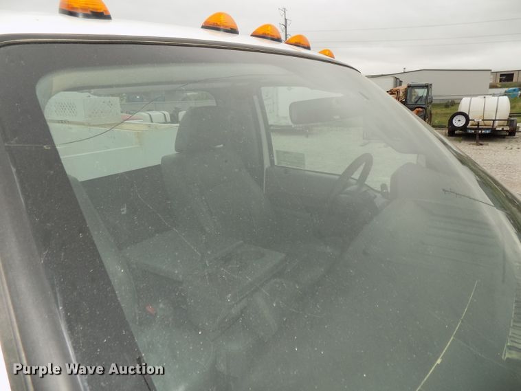 image for item DG2459 2011 Ford F350 Super Duty utility bed pickup truck