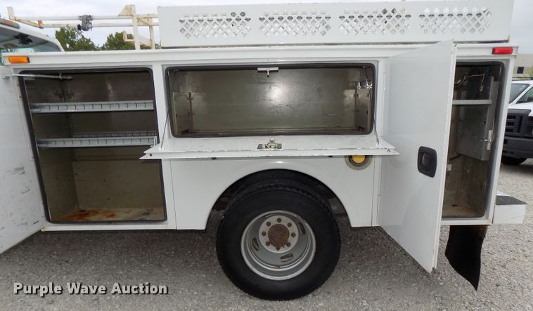 image for item DG2459 2011 Ford F350 Super Duty utility bed pickup truck