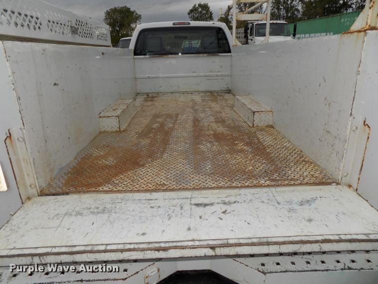 image for item DG2459 2011 Ford F350 Super Duty utility bed pickup truck