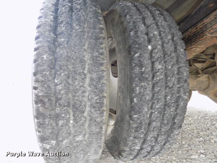 image for item DG2459 2011 Ford F350 Super Duty utility bed pickup truck