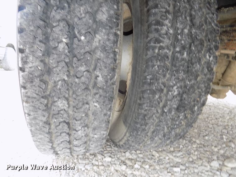 image for item DG2459 2011 Ford F350 Super Duty utility bed pickup truck