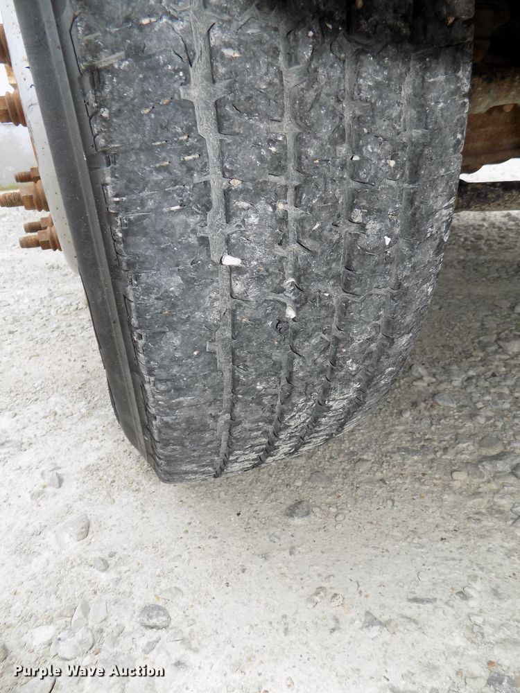 image for item DG2459 2011 Ford F350 Super Duty utility bed pickup truck