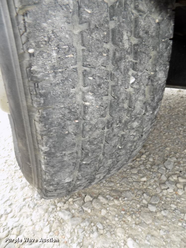 image for item DG2459 2011 Ford F350 Super Duty utility bed pickup truck