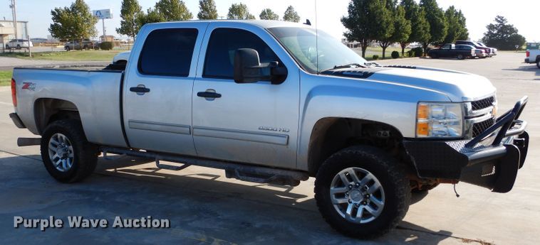 image for item DG4194 2012 Chevrolet Silverado 2500HD Crew Cab pickup truck