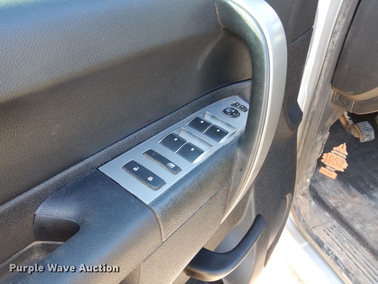 image for item DG4194 2012 Chevrolet Silverado 2500HD Crew Cab pickup truck