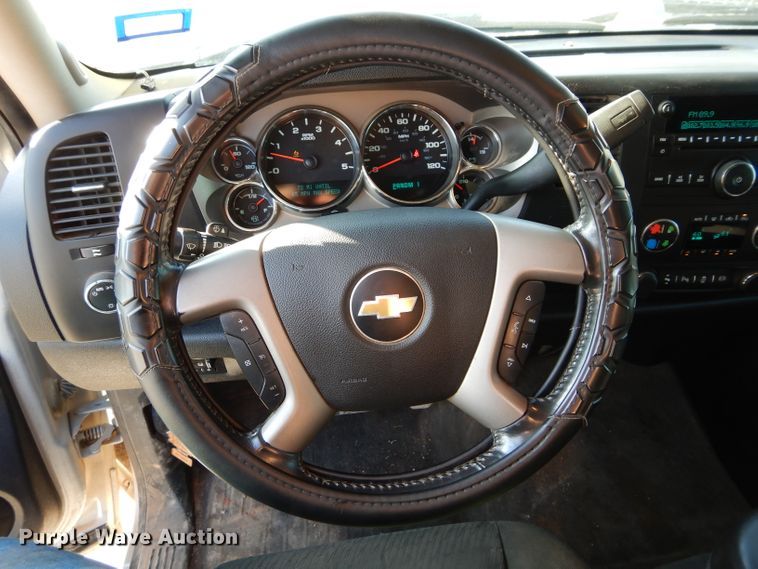 image for item DG4194 2012 Chevrolet Silverado 2500HD Crew Cab pickup truck